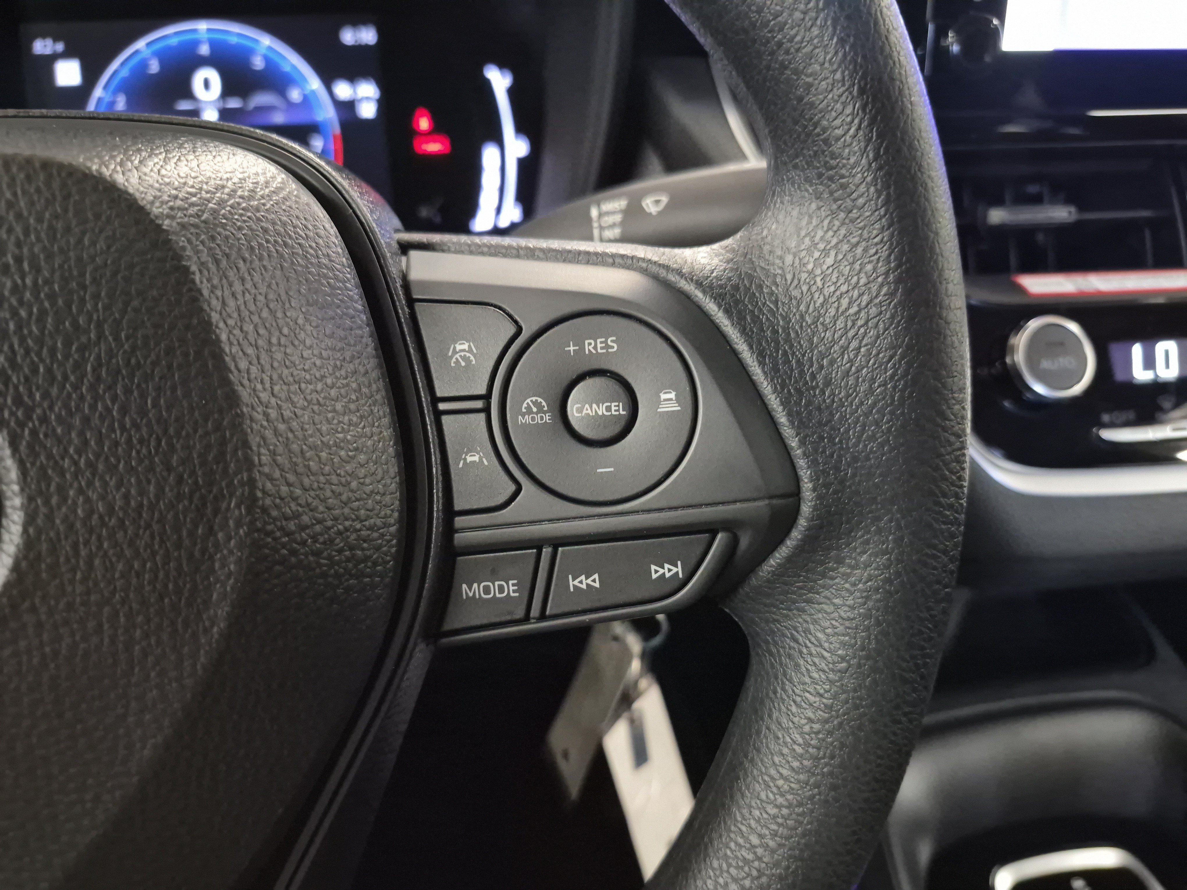Used 2026 Toyota Corolla LE FWD image 23