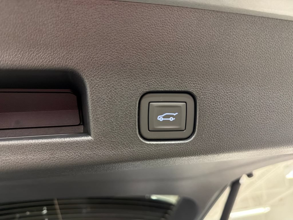 New 2026 GMC Acadia Elevation w/ Black Edition FWD image 18