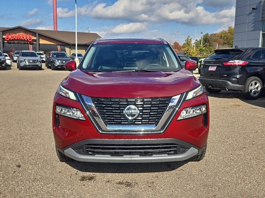 Used 2021 Nissan Rogue SV w/ Premium Package image 2