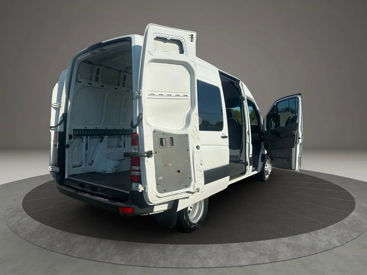 Used 2012 Mercedes-Benz Sprinter 3500 image 10