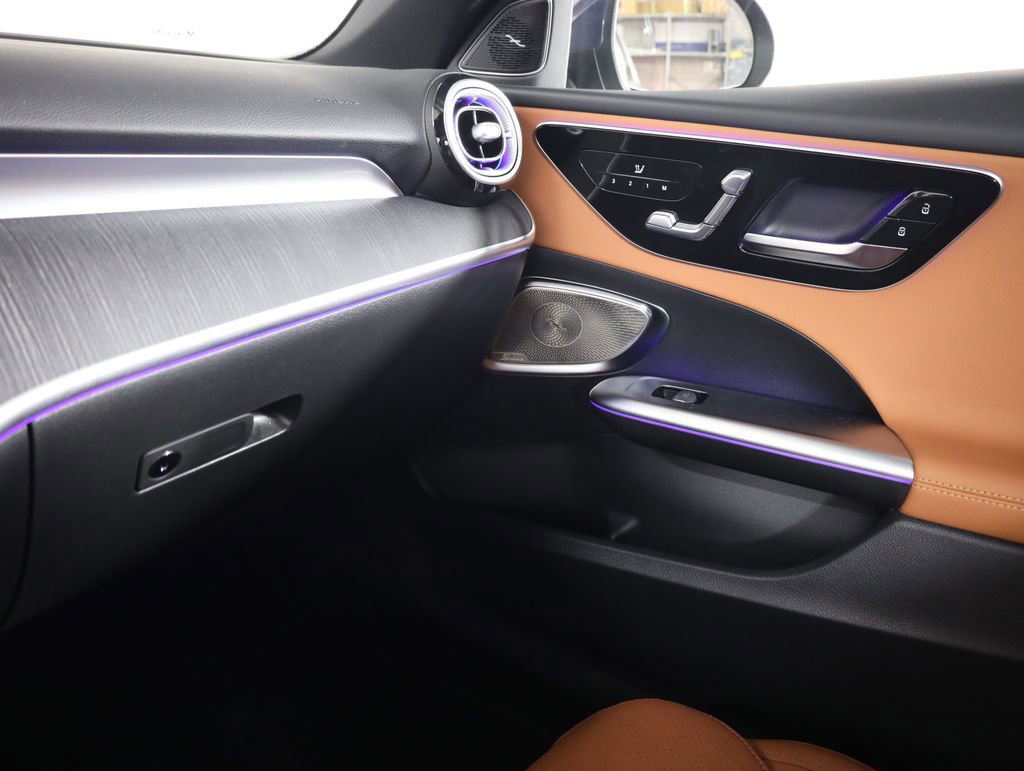 Certified 2026 Mercedes-Benz C 300 4MATIC Sedan image 21