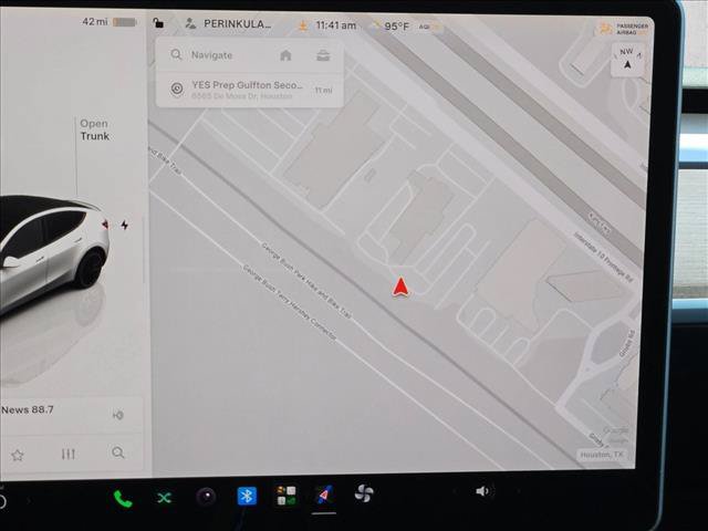 Used 2023 Tesla Model Y Performance AWD/4WD image 13
