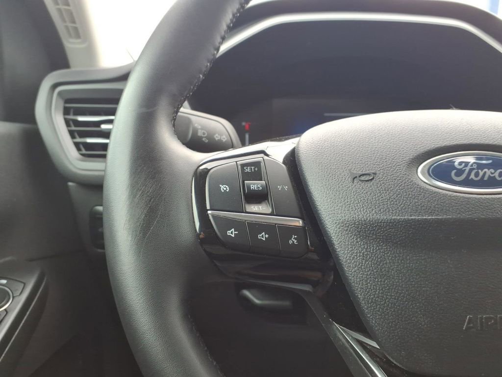 Used 2024 Ford Escape Active AWD/4WD image 16