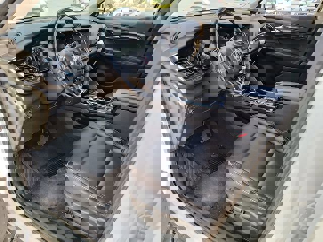 Used 2023 Buick Envision Essence image 2