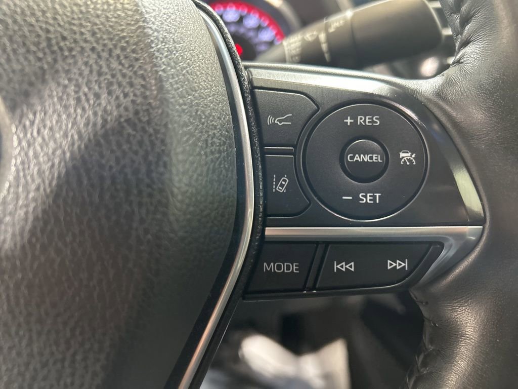 Used 2020 Toyota Camry XSE w/ Navigation Package image 25