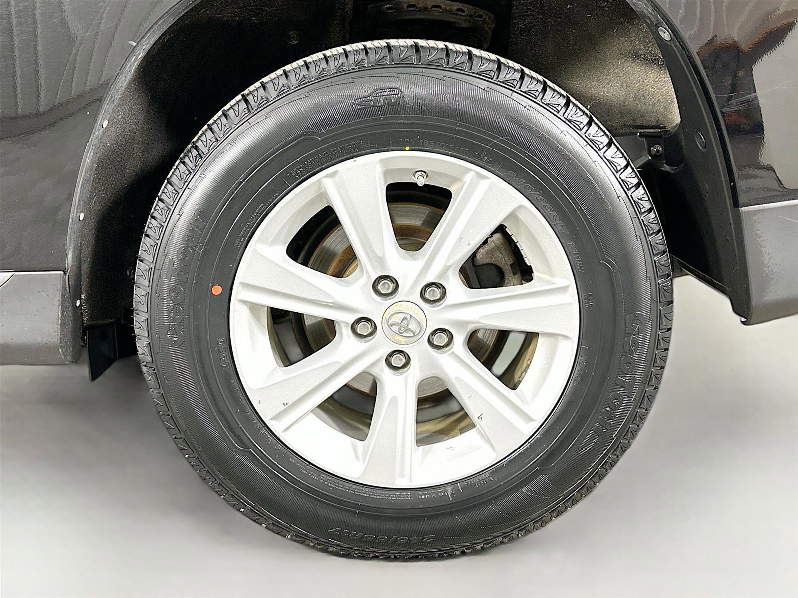 Used 2012 Toyota Highlander SE image 30