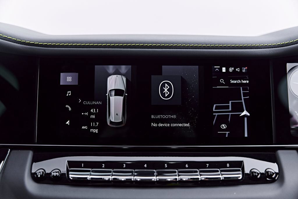 Used 2025 Rolls-Royce Cullinan Black Badge AWD/4WD image 76
