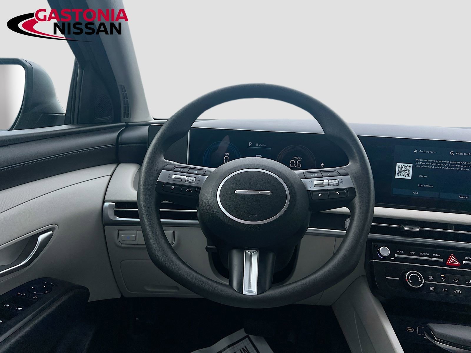 Used 2025 Hyundai Tucson SE image 30