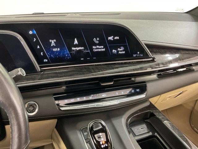 Used 2021 Cadillac Escalade Premium Luxury w/ Performance Package AWD/4WD image 17