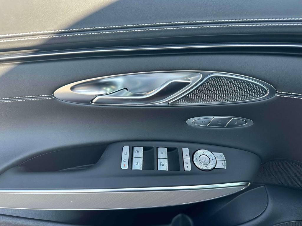 New 2025 Genesis Electrified GV70 w/ Prestige Package AWD/4WD image 11