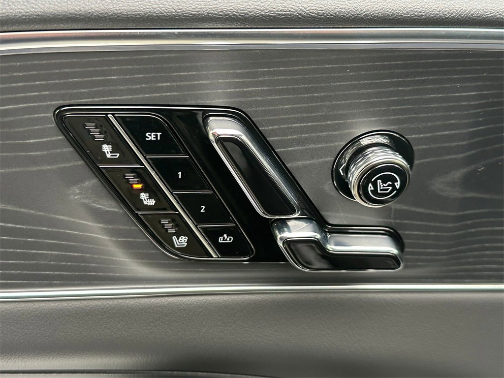 Used 2025 Cadillac Lyriq Sport image 22