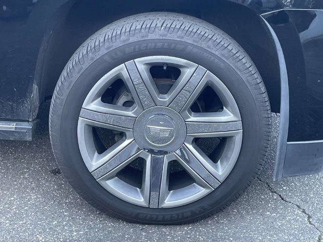 Used 2018 Cadillac Escalade ESV Premium Luxury AWD/4WD image 9