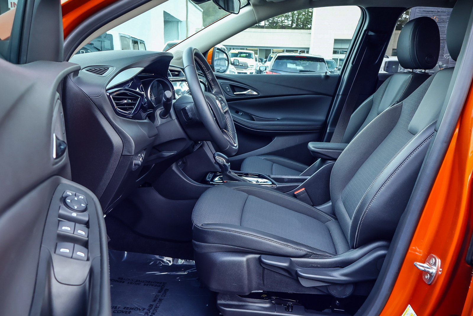 Used 2023 Buick Encore GX Preferred FWD image 2