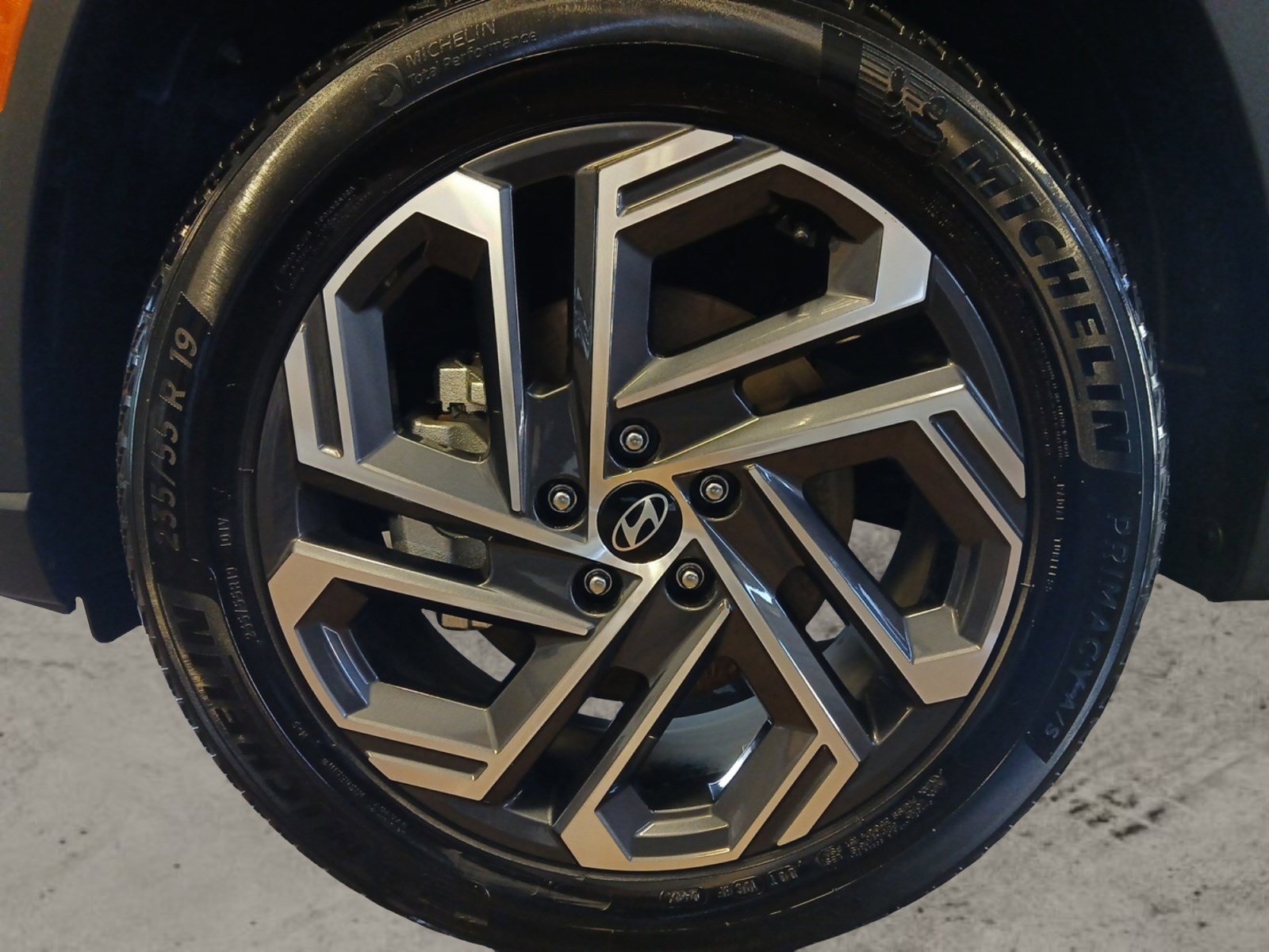 Certified 2025 Hyundai Tucson Limited image 27