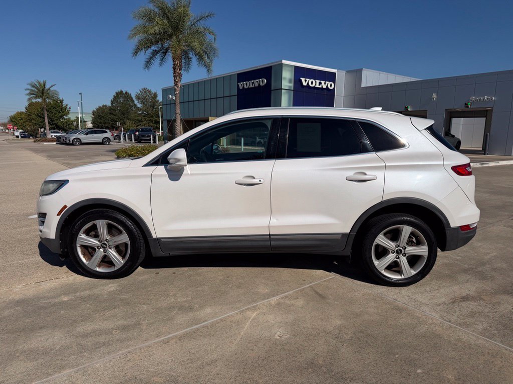 Used 2016 Lincoln MKC Premiere FWD image 2