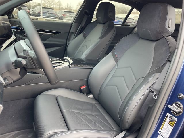 Used 2024 BMW 530i 530i w/ M Sport Package image 25