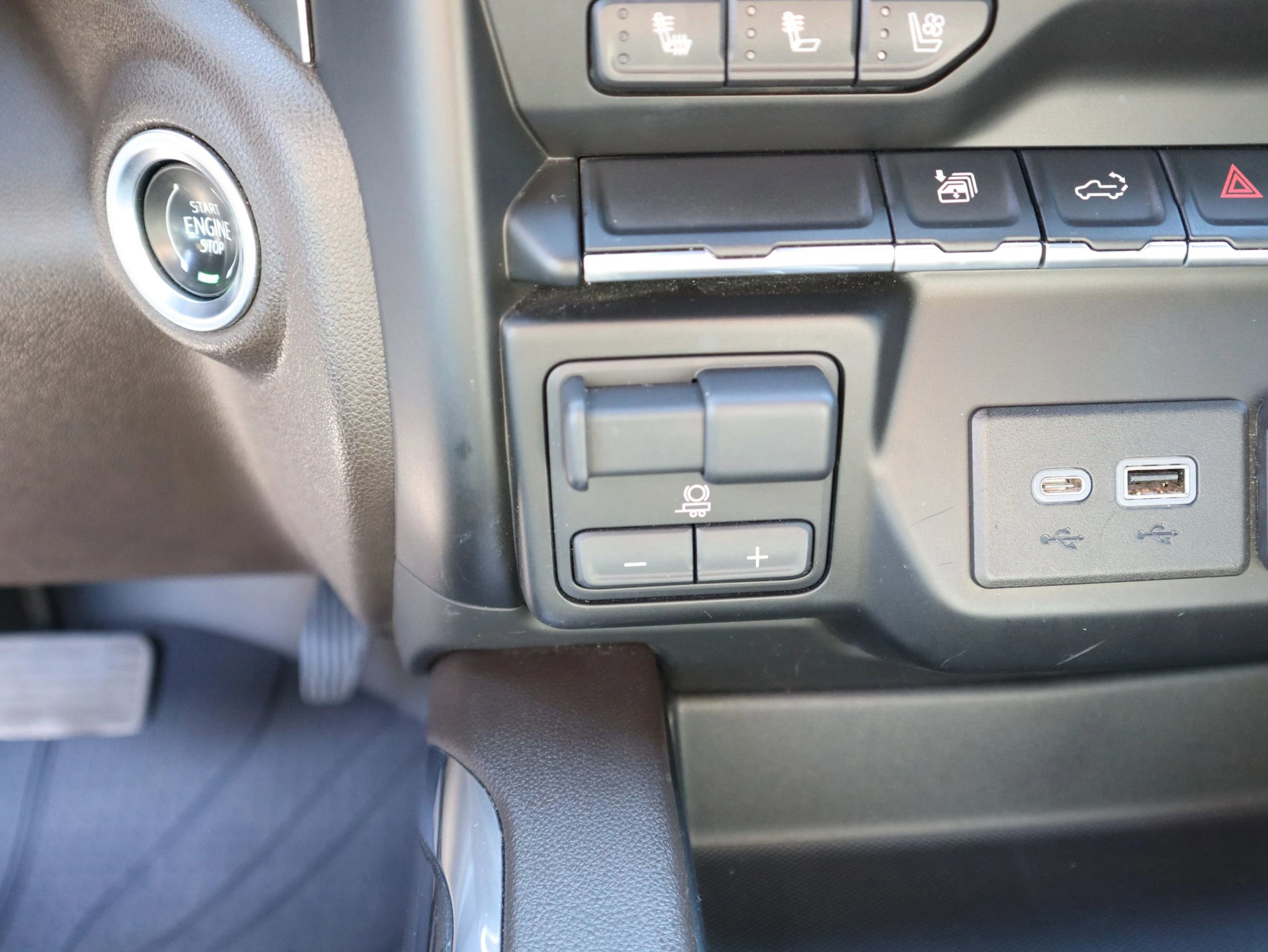 Used 2021 Chevrolet Silverado 2500 LTZ w/ LTZ Convenience Package image 20