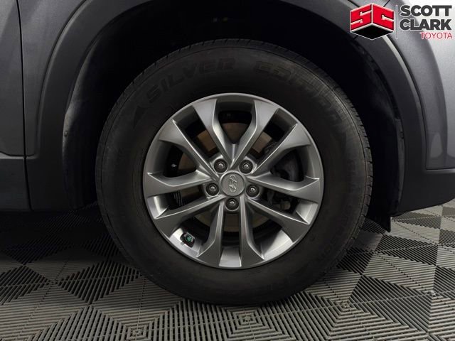 Used 2019 Hyundai Santa Fe SE FWD image 11