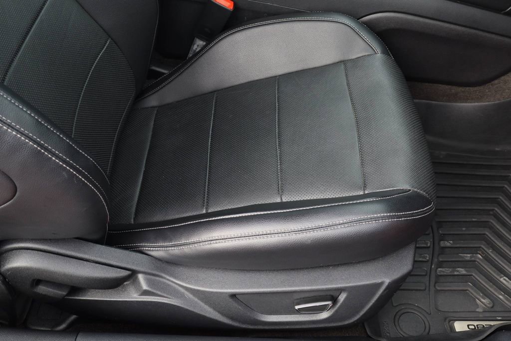 Used 2015 Ford Mustang GT Premium RWD image 25