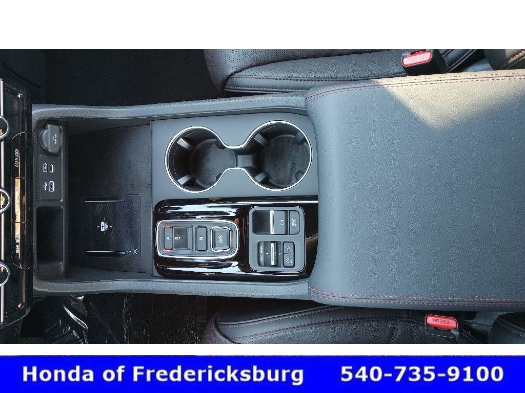 Used 2025 Honda Pilot Black Edition image 22