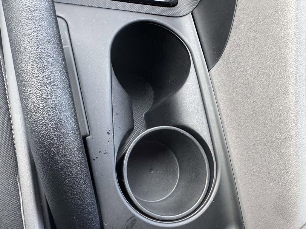 Certified 2025 Hyundai Elantra Sport image 25