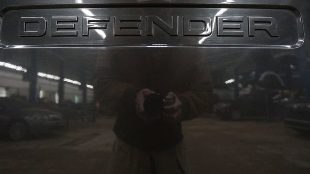 Used 2023 Land Rover Defender 90 S image 71