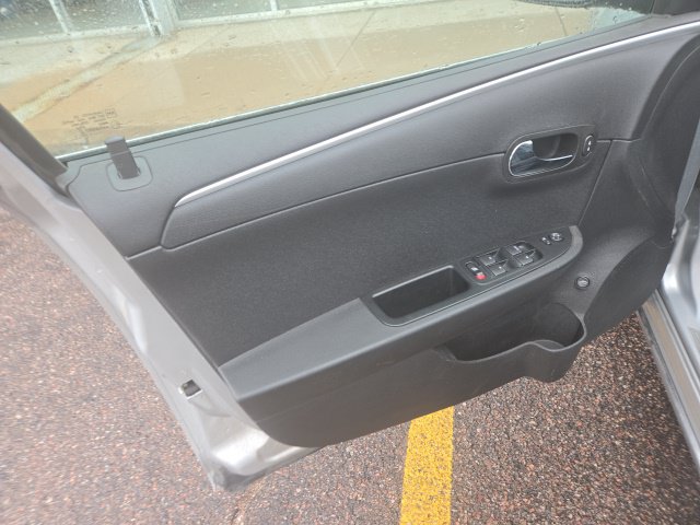 Used 2011 Chevrolet Malibu LT w/ All-Star Edition FWD image 10