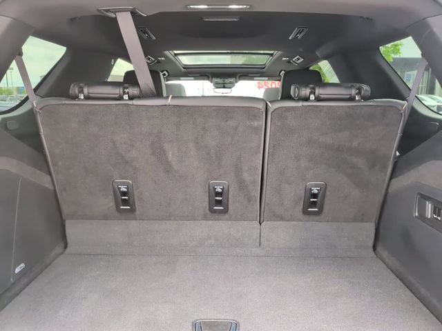 Certified 2024 Cadillac Escalade Sport AWD/4WD image 8