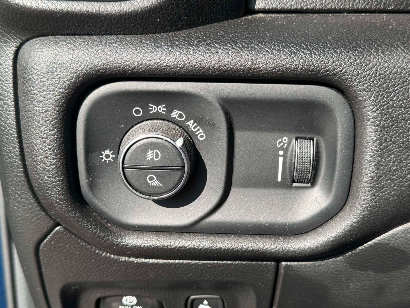Used 2024 RAM 1500 Big Horn AWD/4WD image 19