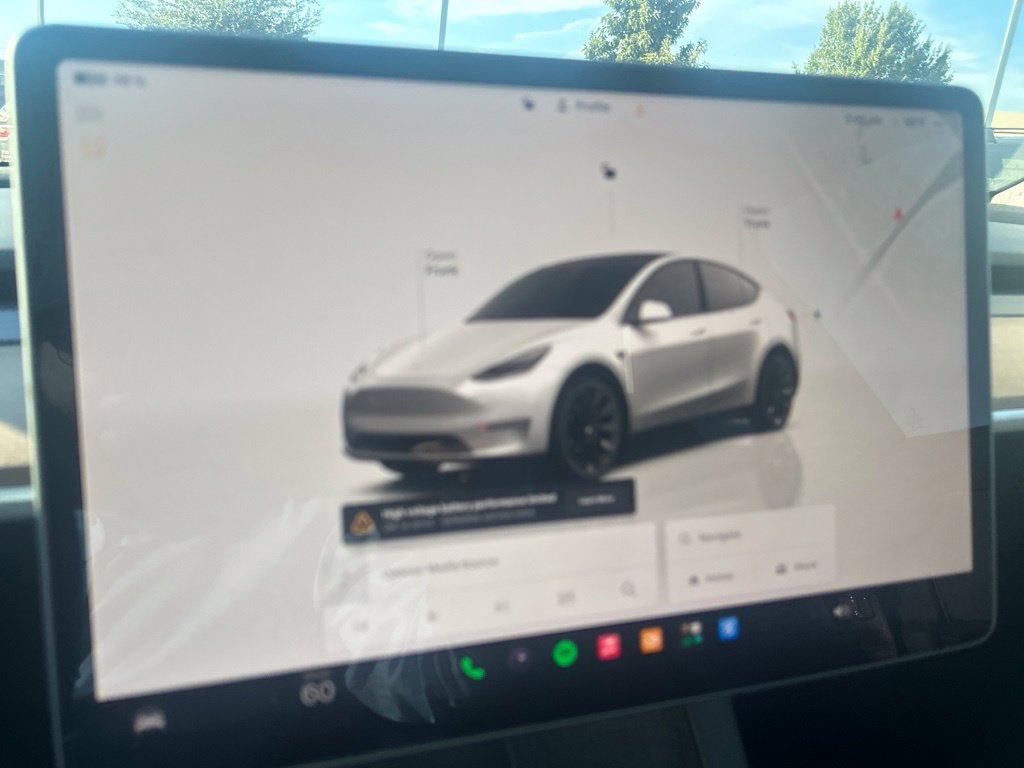 Used 2023 Tesla Model Y Long Range AWD/4WD image 10