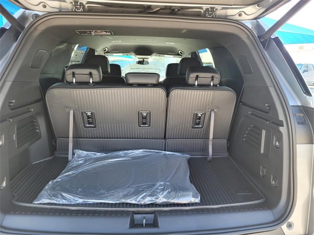 New 2026 Chevrolet Traverse LT w/ LPO, Floor Liner Package image 6