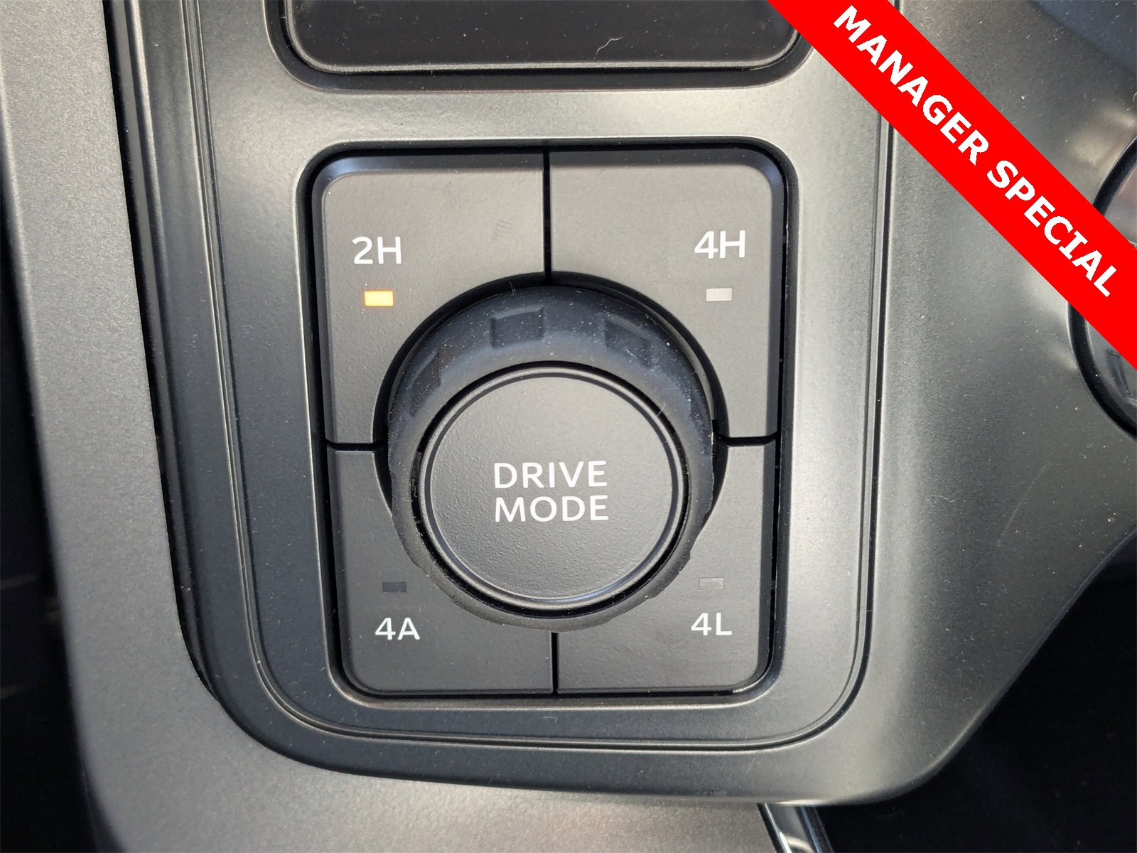 New 2025 Ford F150 Lariat w/ Equipment Group 502A High image 14