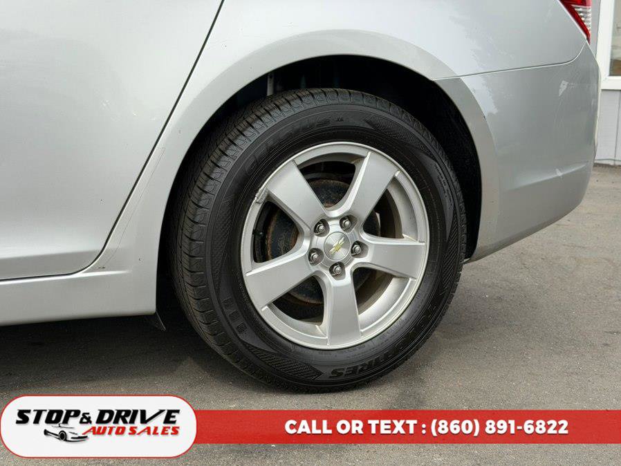 Used 2016 Chevrolet Cruze LT FWD image 9