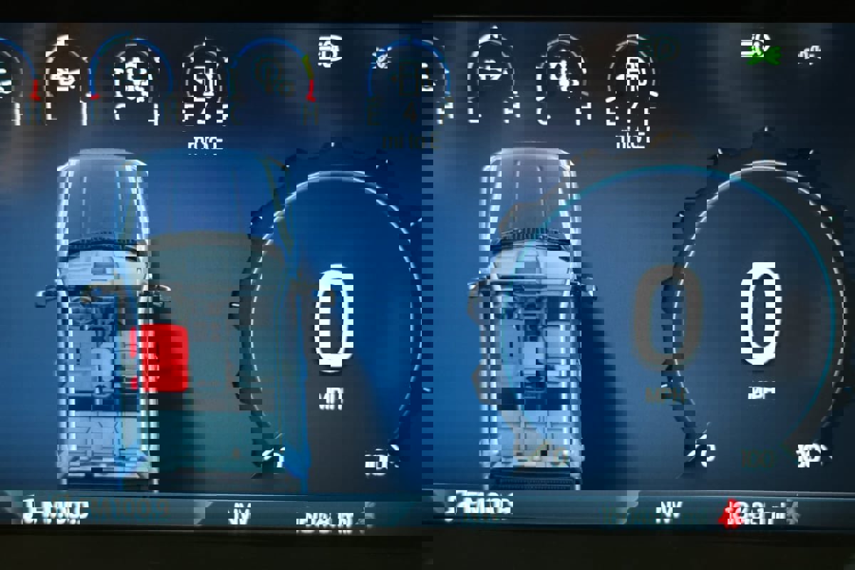 Used 2025 Ford F350 Lariat w/ Chrome Package image 12