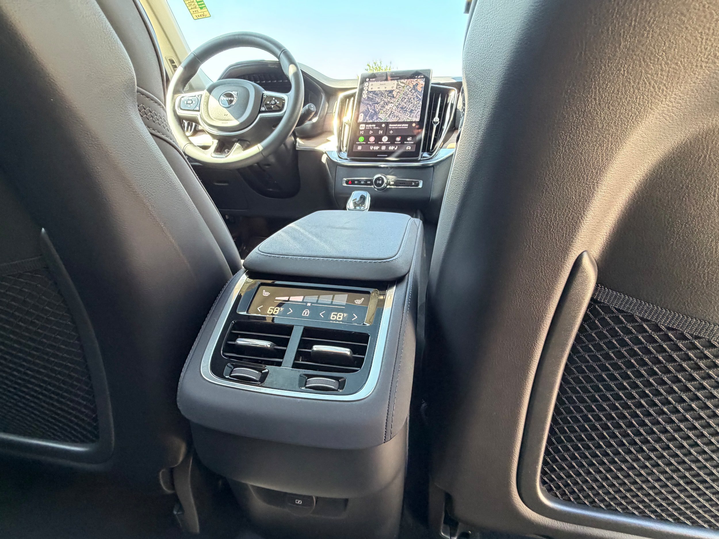 Certified 2025 Volvo XC90 B6 Plus AWD/4WD image 14