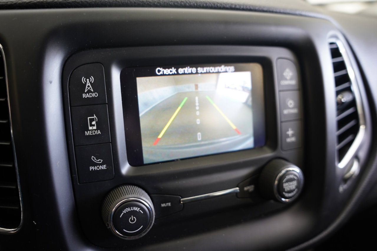 Used 2018 Jeep Compass Latitude w/ Safe & Security Group image 19