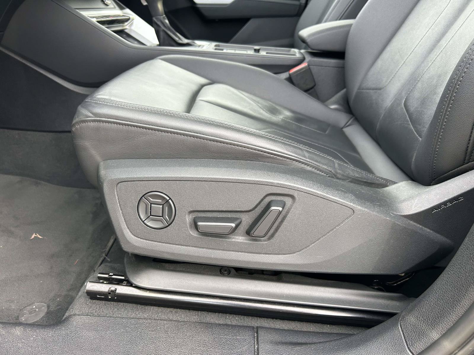 Used 2025 Audi Q3 2.0T Premium AWD/4WD image 18