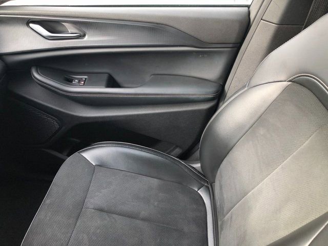 Used 2024 Jeep Grand Cherokee L Laredo image 11