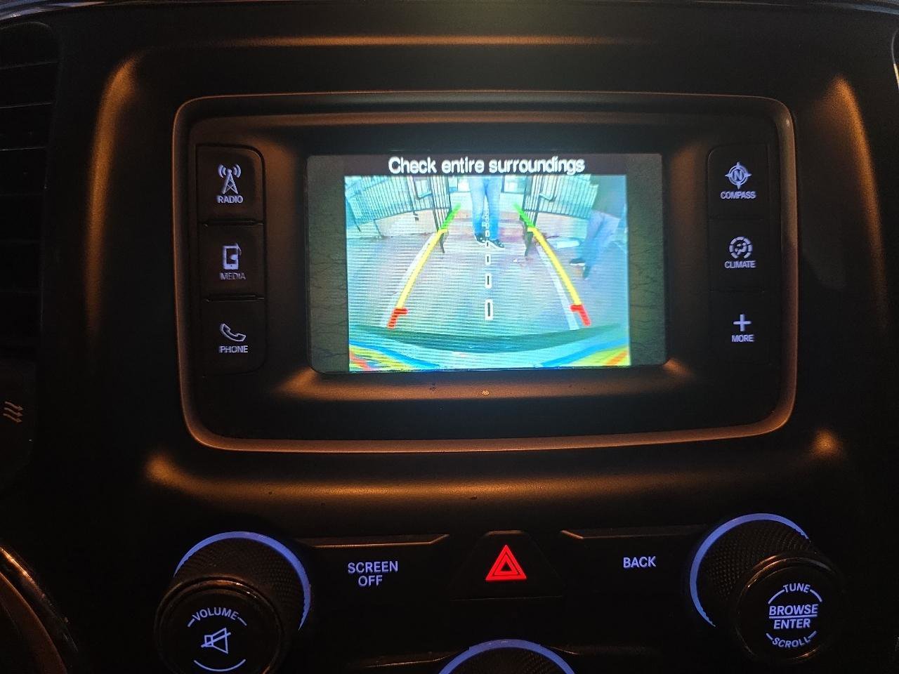 Used 2017 Jeep Grand Cherokee Laredo w/ Quick Order Package 2BE image 18