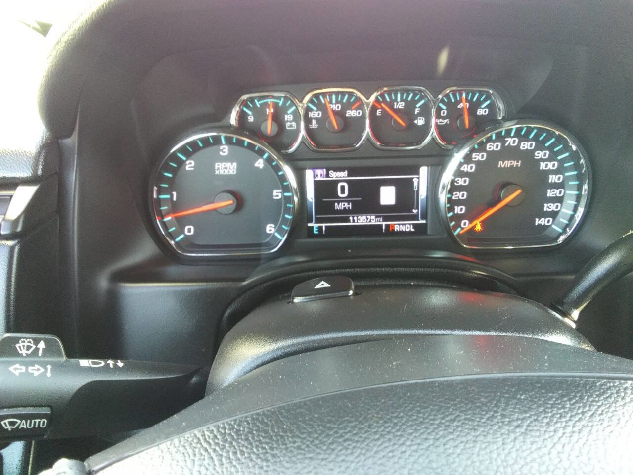 Used 2018 Chevrolet Suburban Premier image 29