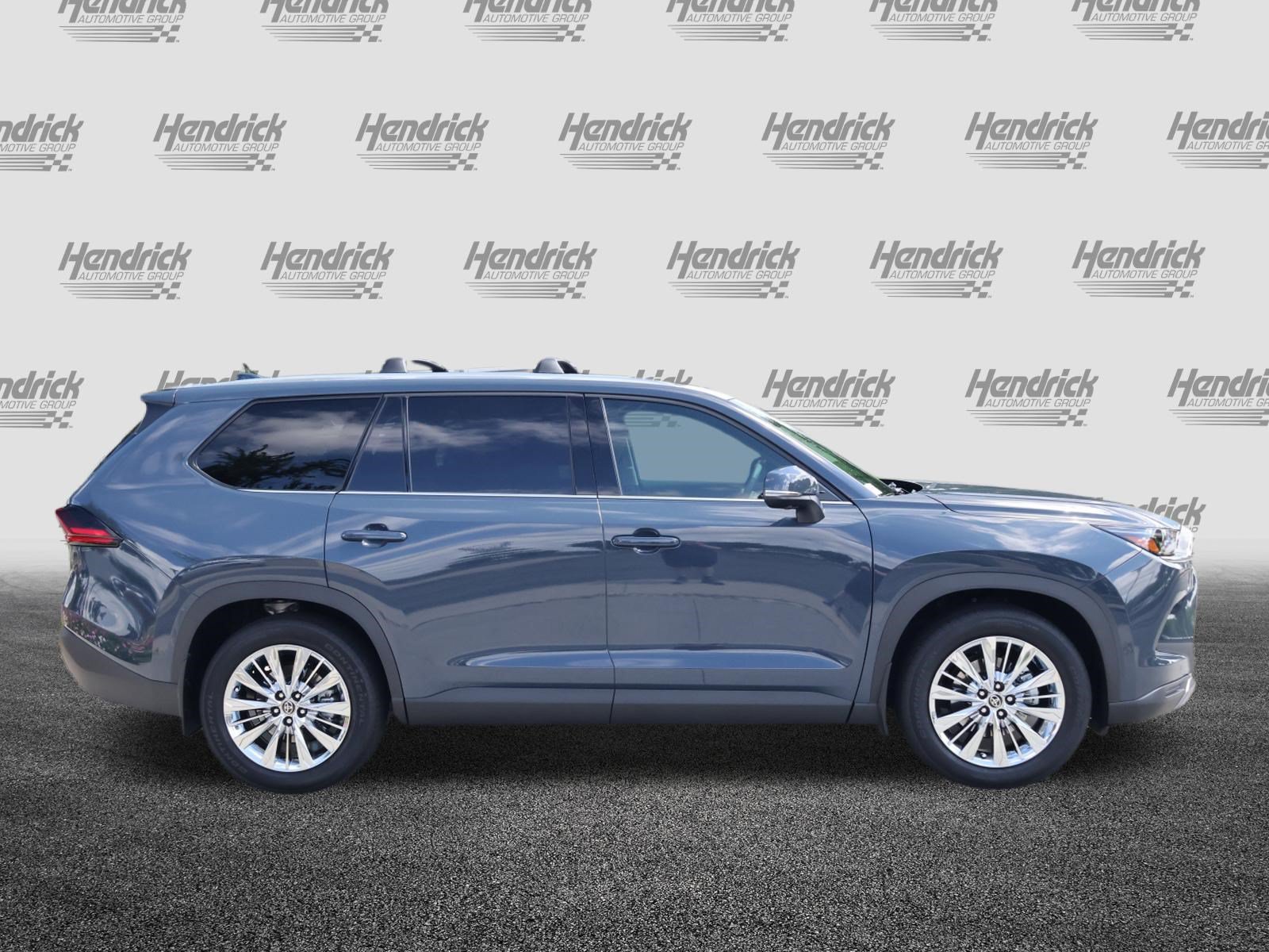 Used 2025 Toyota Grand Highlander AWD image 10