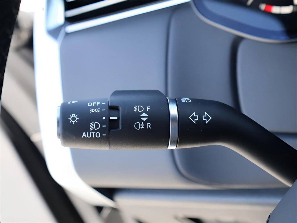 Used 2023 Land Rover Range Rover SV image 34