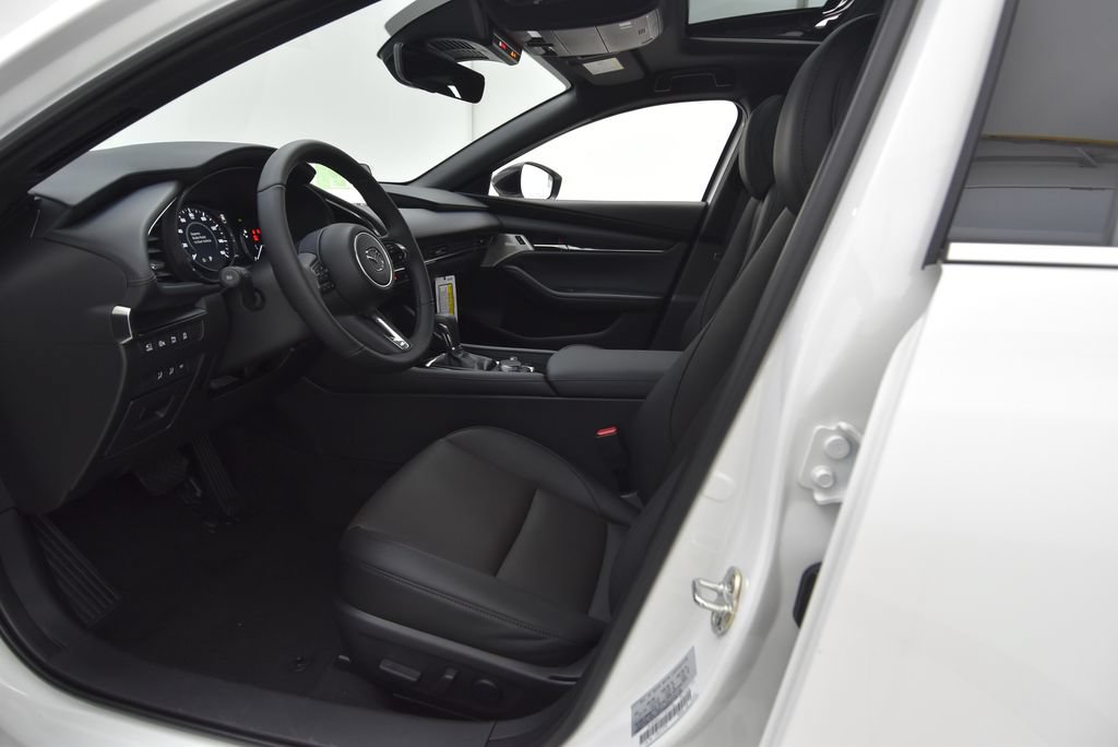 New 2026 MAZDA MAZDA3 Hatchback w/Premium Plus Pkg AWD/4WD image 24