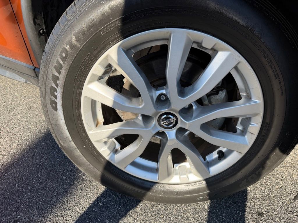 Used 2019 Nissan Rogue SV image 11