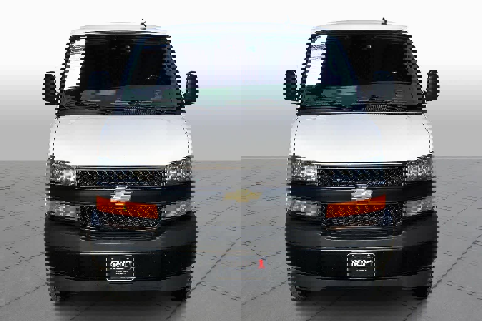 Used 2021 Chevrolet Express 2500 w/ Driver Convenience Package image 3