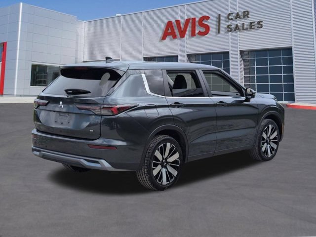 Used 2025 Mitsubishi Outlander SE FWD image 6