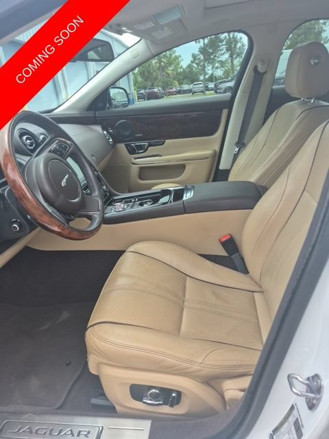 Used 2016 Jaguar XJ R-Sport RWD image 10