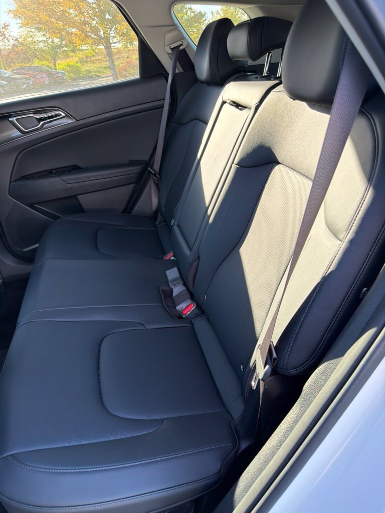 Used 2023 Kia Sportage EX AWD/4WD image 18