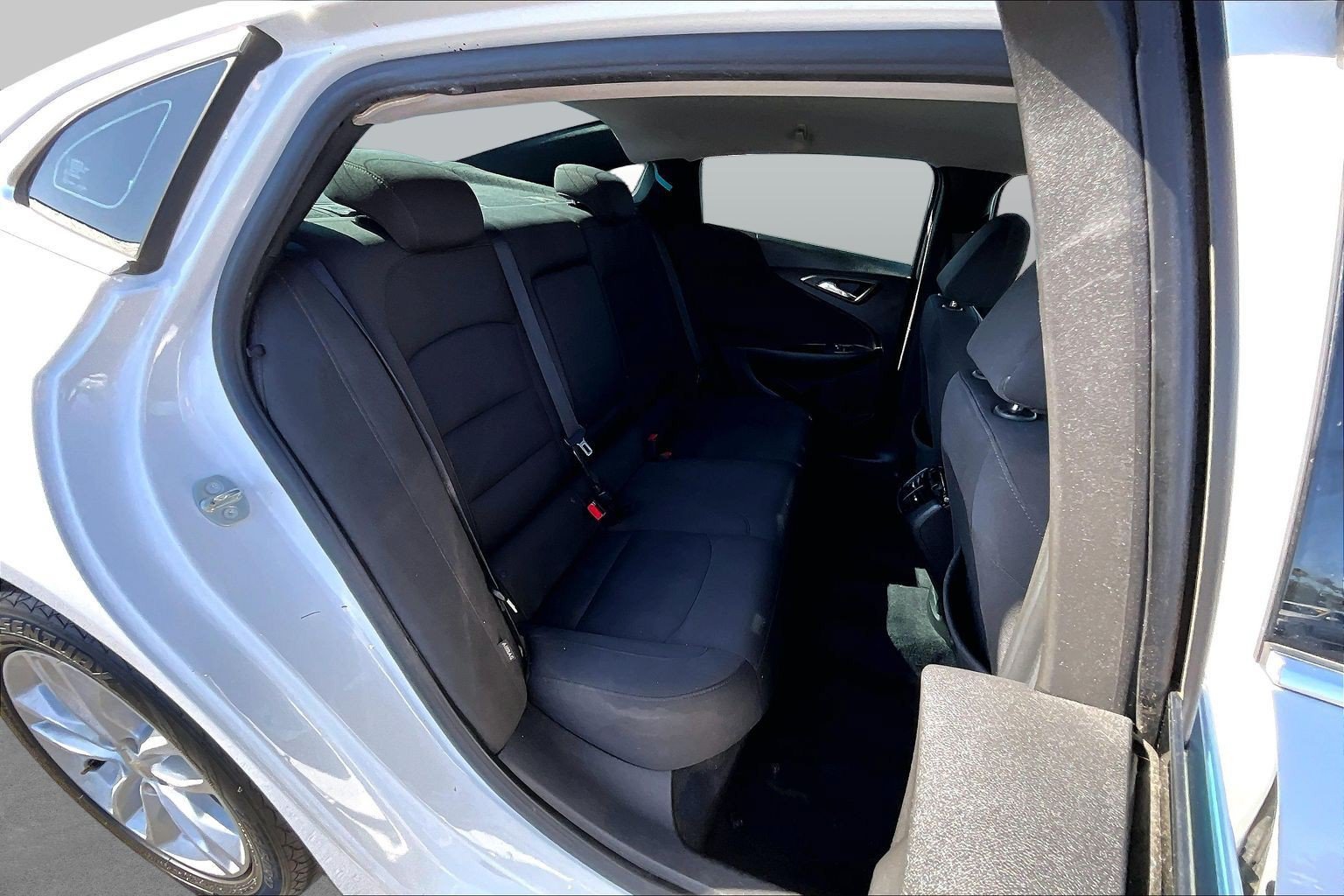 Used 2018 Chevrolet Malibu LT FWD image 25
