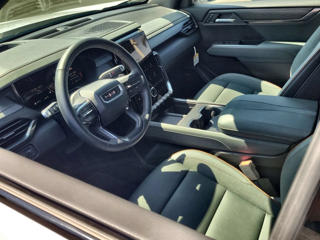 Used 2026 GMC Acadia AT4 w/ Luxury Package AWD/4WD image 10